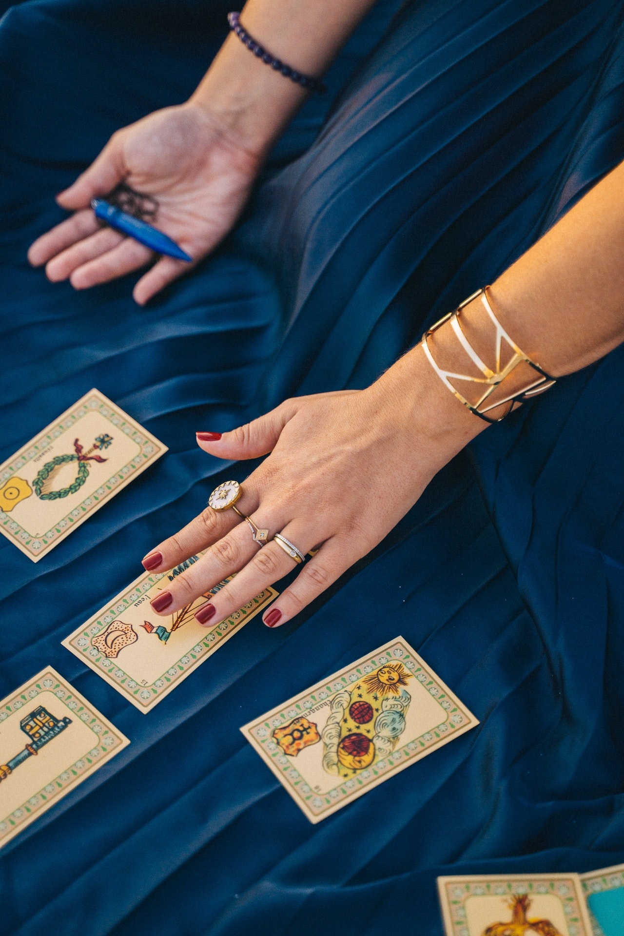 kada će sa javiti, tarot, tarot majstor, tarot za ljubav, ljubavni tarot, astrolgija tarot, uroci i magija, urok, ljubav, tarot čitanje